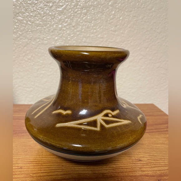 Native American Vintage Art Pottery Ceramic Vase 5” Tall - Picture 2 of 11